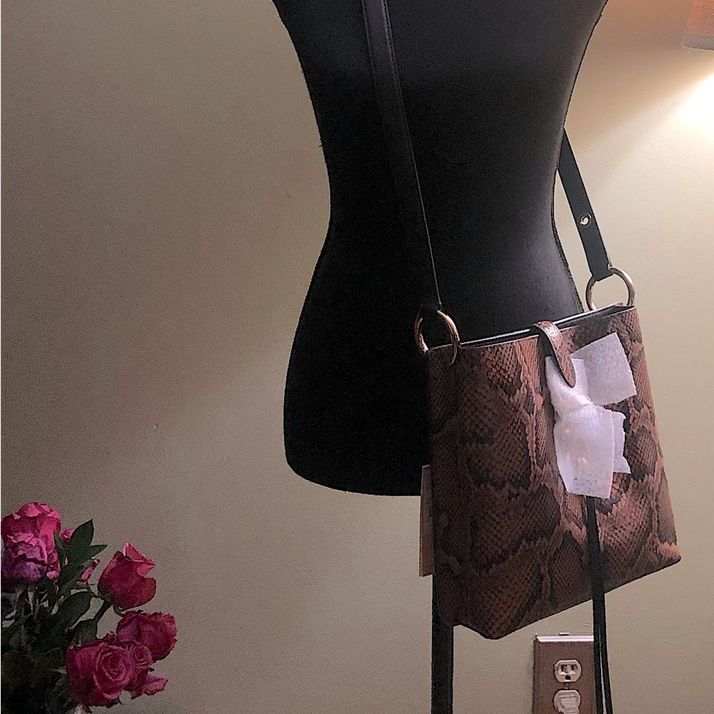 Megan Small Feed Bag in Equestrian
Rebecca Minkoff
